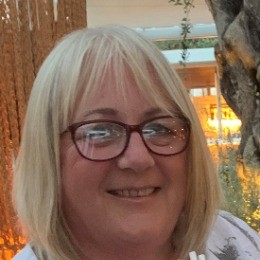 Photo of Councillor Rhonda Fazackerley
